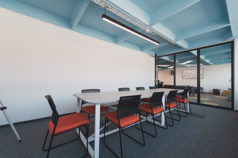 warehouse build-out solutions southeast - Modern office space with open layout, showcasing programming and digital marketing